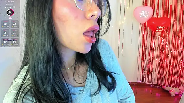 Snapshot of Silvanna-Moree chatting on February 20, 2025, 4:36 pm Silvanna-Moree online show from February 20, 2025, 4:36 pm