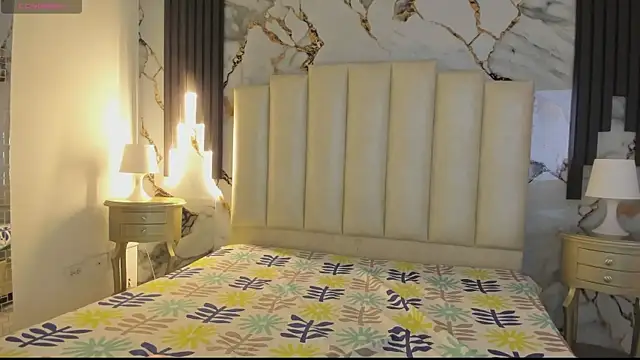 mollieblue69 online show from April 19, 2026, 12:50 pm