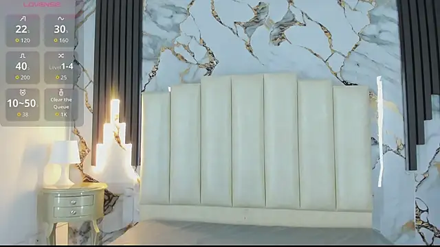 mollieblue69 online show from April 14, 2026, 12:54 pm