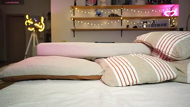 yourprettykate online show from March 21, 2025, 6:40 pm