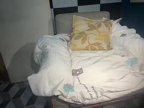 asian-doll online show from April 16, 2026, 2:07 pm