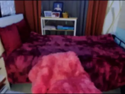 Snapshot of Laura_yourhottestbabe123 chatting on March 8, 2025, 12:55 am Laura yourhottestbabe123 online show from March 8, 2025, 12:55 am