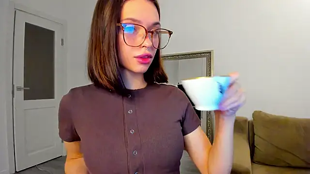 Kossie  online show from November 8, 2025, 11:08 pm