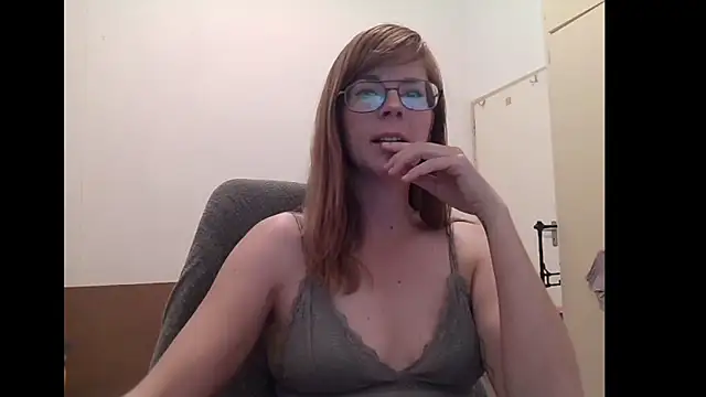 Snapshot of SavannaGirly chatting on June 4, 2026, 8:30 am SavannaGirly online show from June 4, 2026, 8:30 am