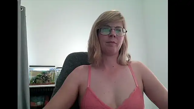 SavannaGirly online show from March 12, 2025, 12:36 pm