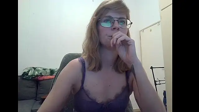 SavannaGirly online show from November 4, 2025, 8:12 pm