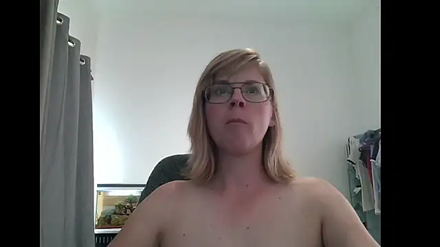 SavannaGirly online show from March 6, 2025, 11:58 am