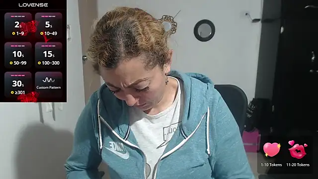 Snapshot of elizabeth_clint chatting on March 7, 2025, 3:40 am elizabeth clint online show from March 7, 2025, 3:40 am