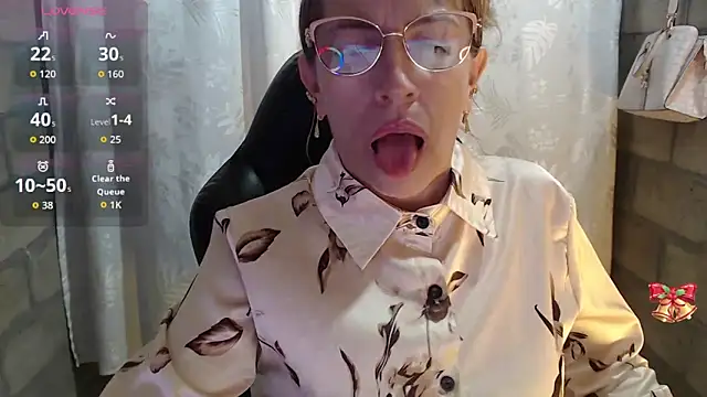 Chayla Ruiz online show from March 3, 2026, 7:21 pm