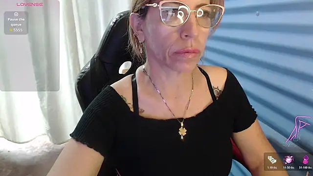 Snapshot of Chayla_Ruiz chatting on May 31, 2026, 5:08 pm Chayla Ruiz online show from May 31, 2026, 5:08 pm