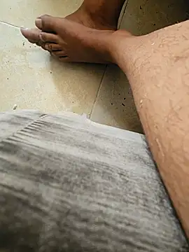 Snapshot of GlenXCan chatting on September 17, 2025, 12:51 pm GlenXCan online show from September 17, 2025, 12:51 pm