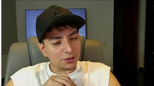 Jhoan saenz online show from October 8, 2025, 12:23 am