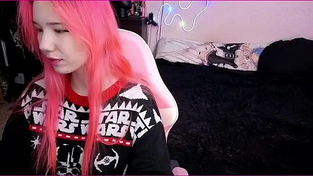 Maya Viola online show from December 23, 2025, 6:12 am