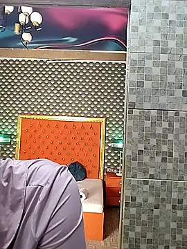 VallerieJones online show from October 19, 2025, 12:08 pm