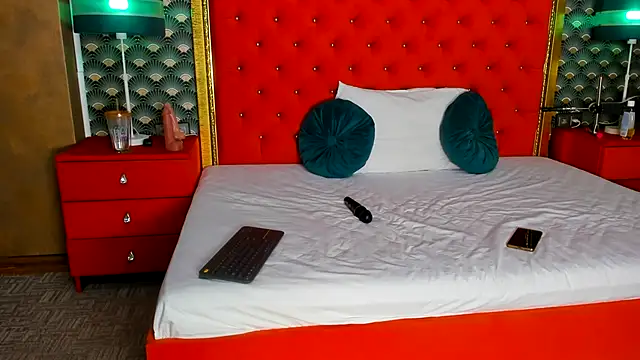 VallerieJones online show from September 22, 2025, 10:05 pm