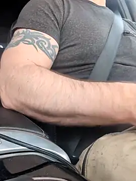 mustang69696 online show from April 17, 2026, 2:53 pm