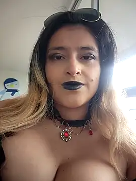 Snapshot of Miss_tentation chatting on April 19, 2026, 8:22 pm Miss tentation online show from April 19, 2026, 8:22 pm