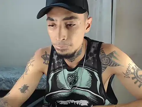 emiliano hottt online show from December 15, 2024, 4:37 pm