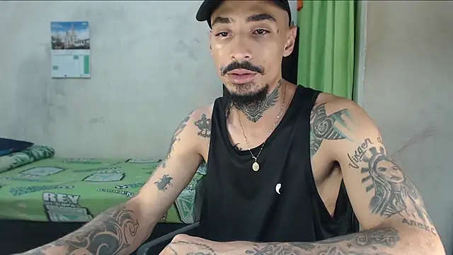emiliano hottt online show from May 31, 2026, 8:53 pm