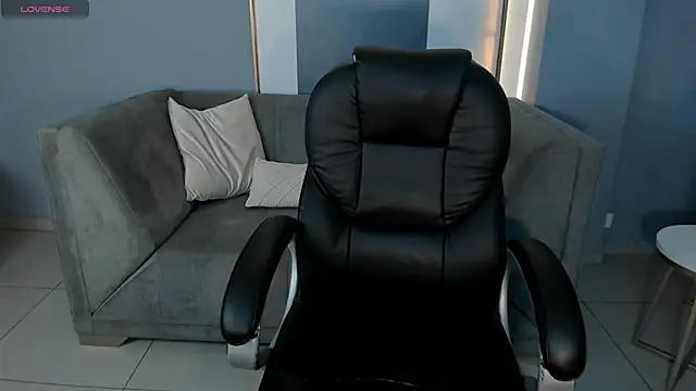 JadeEvansX online show from February 12, 2026, 6:18 pm