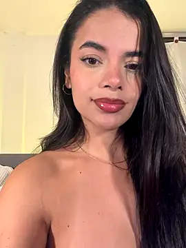 KateSunder online show from December 17, 2025, 12:04 am