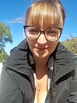 MissMialicious online show from March 1, 2025, 9:18 am