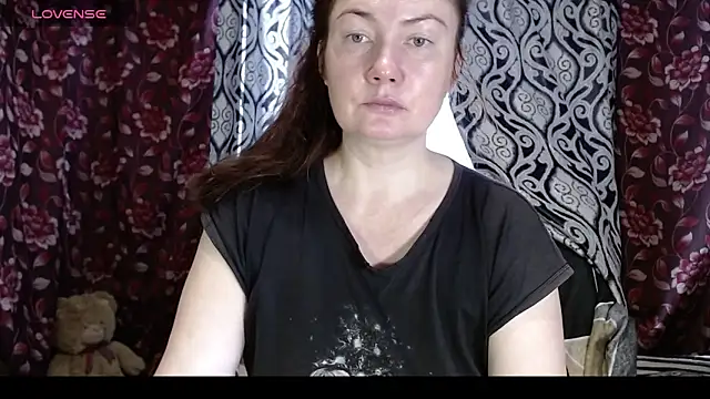 EmilyDoth online show from October 17, 2025, 3:21 am