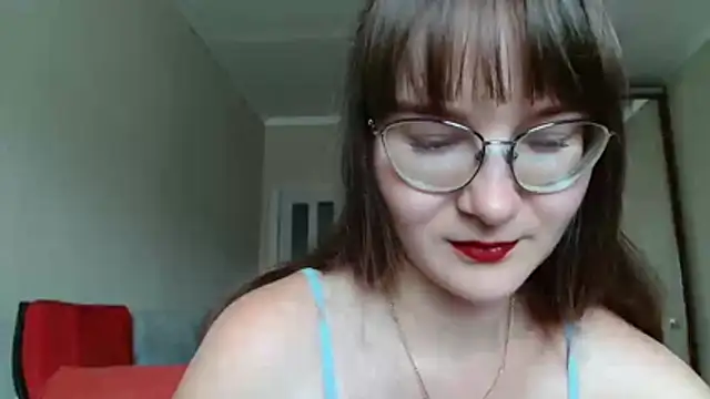 KiraGoldens online show from July 23, 2026, 7:27 am