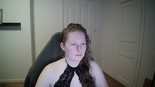 Girlnina-1995 online show from February 25, 2025, 9:42 am