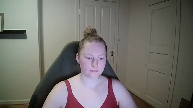 Girlnina-1995 online show from February 26, 2025, 6:59 pm