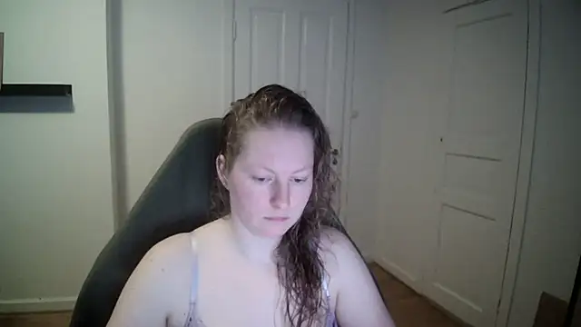 Girlnina-1995 online show from February 27, 2025, 9:40 am