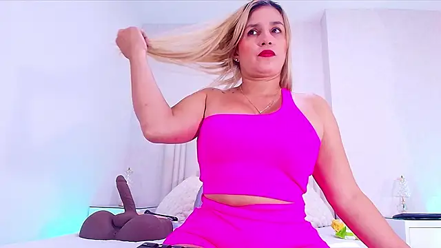  carolina fox online show from February 12, 2026, 3:06 am