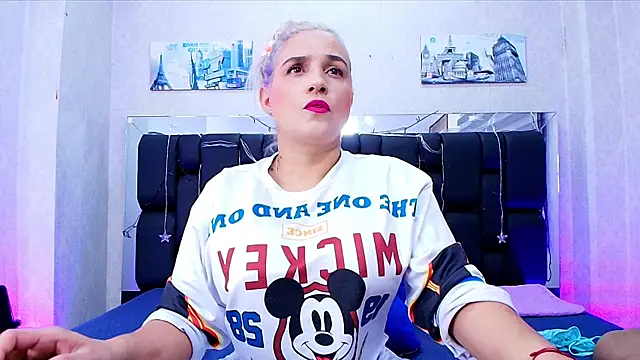  carolina fox online show from March 18, 2025, 3:02 am