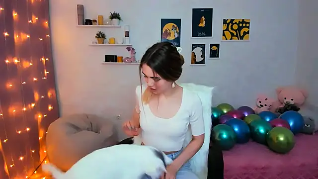 aPieceOfJoy online show from February 13, 2025, 4:22 am