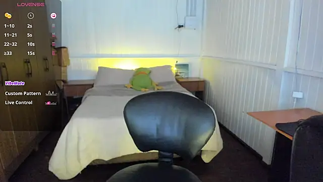 Snapshot of anna_love_hot chatting on March 14, 2025, 6:29 pm anna love hot online show from March 14, 2025, 6:29 pm