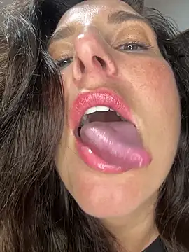 Snapshot of Thescorpionfr chatting on February 27, 2025, 10:20 pm Thescorpionfr online show from February 27, 2025, 10:20 pm