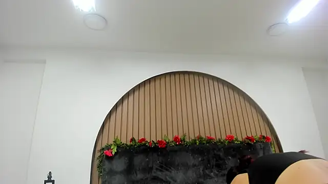 Karlagonzales  online show from November 11, 2025, 9:59 am