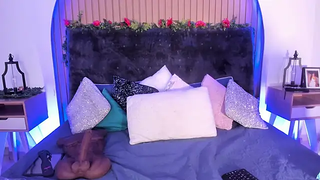 Karlagonzales  online show from April 12, 2026, 8:06 am