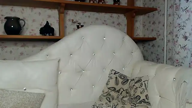 Brilliant Doll online show from October 25, 2025, 1:49 am