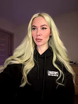 xDinnax online show from September 29, 2025, 5:51 pm