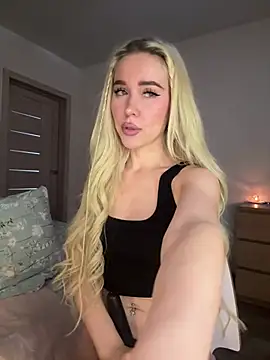 xDinnax online show from February 28, 2025, 7:15 am