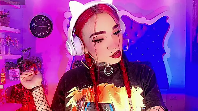 LeyXandrabraz online show from April 18, 2026, 7:58 pm