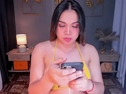 MaxeneCullens online show from March 14, 2025, 3:48 am