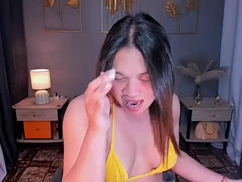 MaxeneCullens online show from February 23, 2025, 5:45 am