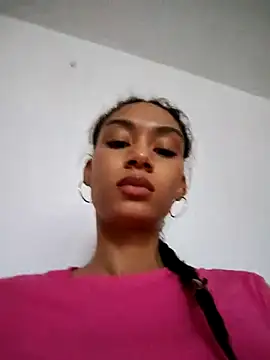 Leaberry online show from October 12, 2025, 9:16 pm