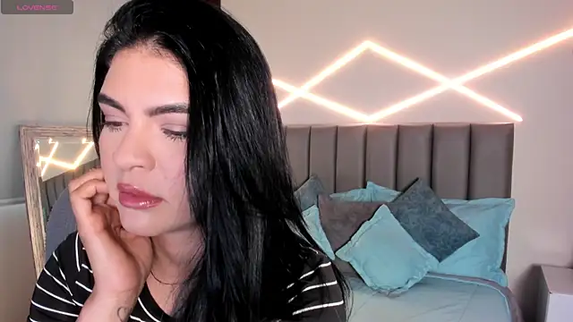 Veronicalanx1 online show from March 31, 2026, 11:45 am