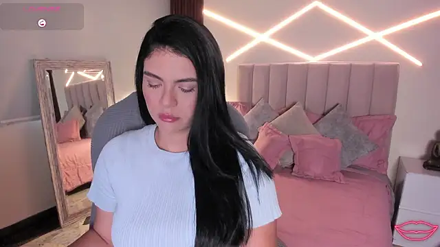 Veronicalanx1 online show from March 17, 2026, 11:57 am