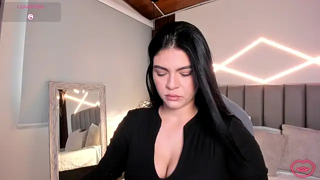 Veronicalanx1 online show from April 10, 2026, 11:39 am