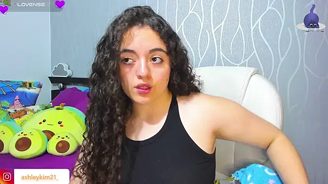 AshleyKim  online show from December 1, 2025, 9:48 pm