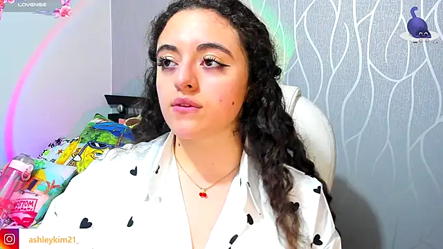 AshleyKim  online show from October 1, 2025, 12:27 am